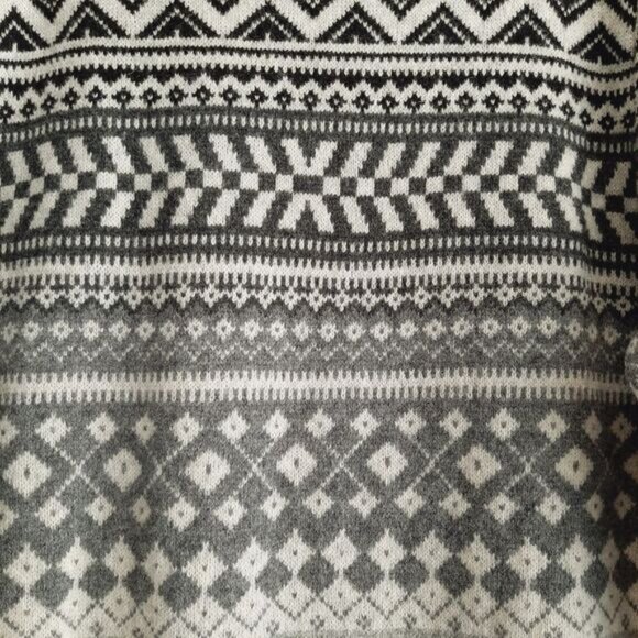 GAP Lamb Wool Blend Nordic Ombre Fair Isle Sweater Knit Gray & White Sz L - Picture 10 of 11